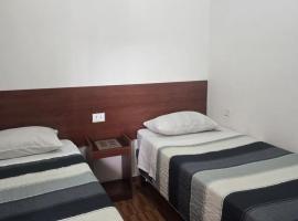Hostal Las Cruces，位于阿里卡的酒店