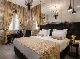 Luxury rooms GOLDEN PALACE CityCentre right next to Diocletian's Palace