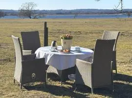 Saxeröd by the lake