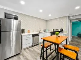 Quirky & Chic 1BR Near Montrose & River Oaks!