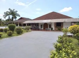 Spacious Bungalow with Large Outdoor in Sabah