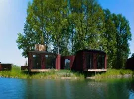 Romantic Hideaway in Woods