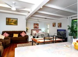 Bush N Beach Sunshine Coast near Eumundi & Noosa