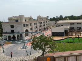 Haldi Kumkum Resort，位于Limodra的酒店