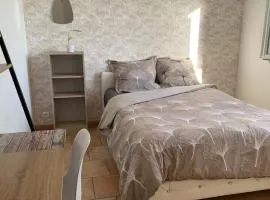 Chambre "tendresse" dans maison provençale chez l'habitant