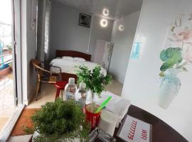 Nhà Nghỉ Hoàng kim，位于Kon Plong的酒店