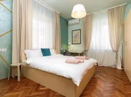 HeBrOs Park Apartment Next to Kapana 2BR