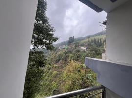 Hill Side Sharma Homestay，位于大吉岭的酒店