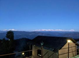 Navira Hills Kanatal，位于卡纳塔尔的酒店