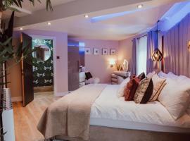 The Penthouse Luxury Central Apartment，位于格洛索普的酒店