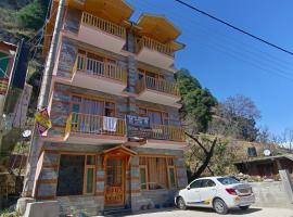 Hotel Seven Heaven ManaIi BY RS Group Of Hotel's，位于Jagatsukh的酒店