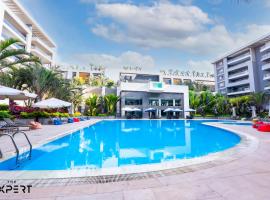 The Expert in Ocean Blue Near Airport - No Pool Access，位于开罗的带泳池的酒店