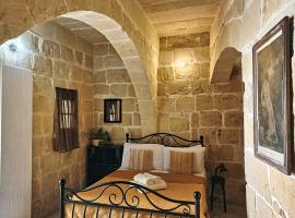 Virginia Farmhouse，位于Kerċem的酒店