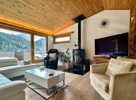 Apartment Blick Schloss Tarasp - Arventraum mit Gartenspa，位于施库尔的酒店