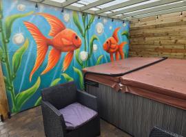 Eden Rose Cottage hot-tub jacuzzi morecambe-bay，位于莫克姆的酒店
