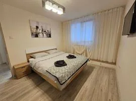 Central Crib