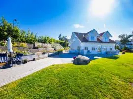 Villa with sea view, boat & golf cart Kragerø