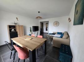 Appartement climatisé 4 personnes，位于锡斯特龙的酒店
