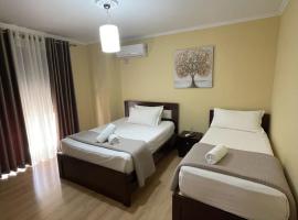 Andi's Apartment 1，位于吉诺卡斯特的酒店