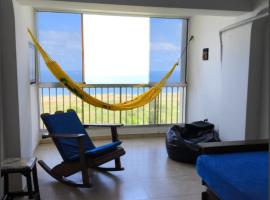 Confortable Apartamento de Playa en Los Corales - La Guaira，位于Caraballeda的酒店