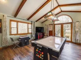 Private Blue Ridge Retreat Hot Tub and Pool Table!
