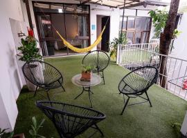Altillo privado con desayuno artesanal en pleno centro，位于亚松森的酒店