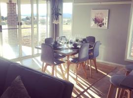 Carpe Diem Cottage, Tenterfield，位于滕特菲尔德的酒店