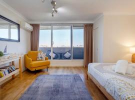 Fremantle Sunset Studio Rottnest Island Views，位于弗里曼特的酒店