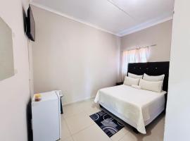 Relax Guest House，位于埃尔默洛的酒店