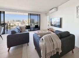 Luxury Maroochydore Apartment，位于玛志洛的酒店
