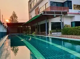 poolvilla Pathumthani