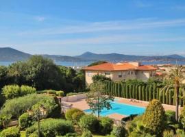 L'Eden l Panoramic Views l Shellter Rentals，位于圣特罗佩的酒店