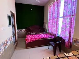 Radha ballabh guest house
