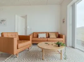 3 BR Apartment - Parking - Sea View - Nature