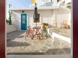 Two beautiful rooms & 1 large Patio