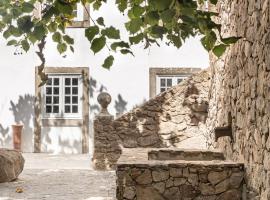 Quinta do Griffo with Oceanview, Spa, heated Pool，位于科拉雷斯的酒店