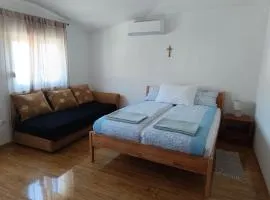 Studio Apartman Totus Tuus