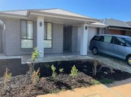 Modern Brand New 4BR Family Home Walkable to Shops