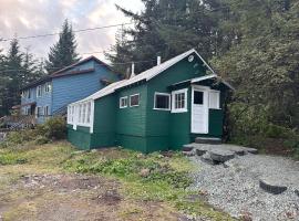 The Auke Ridge Retreat Cabin - a Short Walk to the Harbor
