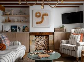 Stow on the Wold Scandi Chic Authentic Cottage，位于斯托昂泽沃尔德的酒店