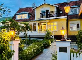 Kivikstrand Badhotell，位于奇维克的海滩酒店