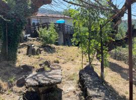 Jolie maison des Cévennes，位于Aumessas的酒店