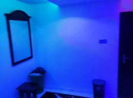 Apartment 5，位于Agege的酒店