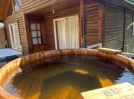 Lamoni - Cabañas con Hot Tub ilimitado y bajada al Río，位于Guayacán的酒店