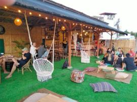 Casa Luntian Lodge and Cafe，位于波尔多·格尼拉的酒店