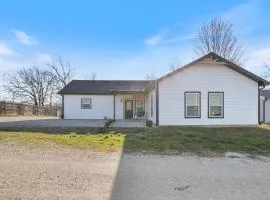 Hackberry Hideaway - Osage Beach