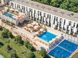 Vibe Stay Sevilla La Cartuja- Adults Only，位于塞维利亚的酒店
