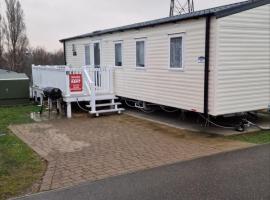 30, Sunset Terrace，位于Lytchett Minster的豪华帐篷营地