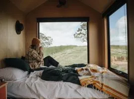 Remote Off-Grid Cabin Hidden in Nature - Hot Tub - Tibor