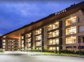 Aparta Suite Holet Rioverde Aeropuerto JMC，位于里奥内格罗的酒店